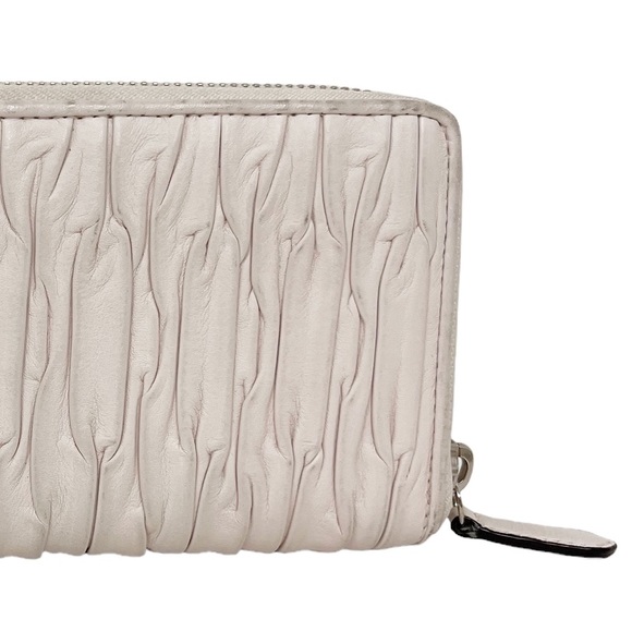 COACH Leather Ruched Wallet - RARE - Picture 14 of 16